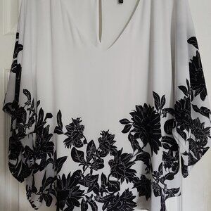 White House Black Market kimono top
